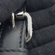 将图像加载到图库查看器中,FENDI Camera Case Black7M0286 Leather Size Medium