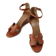 将图像加载到图库查看器中,HERMES ★Sandals Legend Gold Calf Leather Size 351/2