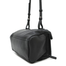 将图像加载到图库查看器中,Givenchy Pandora Shoulder BlackBB500AB06B Leather Size Small