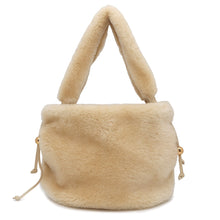 将图像加载到图库查看器中,Bottega Veneta ★Valve Tote Bag Beige Fur