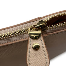 将图像加载到图库查看器中,Ferragamo Shoulder Bag Light Pink Leather