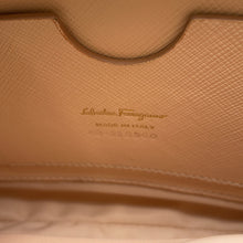 Load image into Gallery viewer, Ferragamo ★Shoulder Bag Light Pink Leather