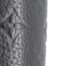 将图像加载到图库查看器中,LOUIS VUITTON Steamer Wearable Wallet NoirM81746 Taurillon Leather/Monogram・Pattern