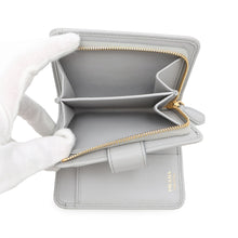 将图像加载到图库查看器中,PRADA ★City Calf Tab Wallet Gray1ML018 Leather