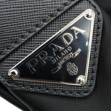 将图像加载到图库查看器中,PRADA ★Logo messenger bag Black2VD700 Nylon