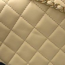 将图像加载到图库查看器中,CHANEL Matelasse ChainShoulder Bag Beige Lambskin