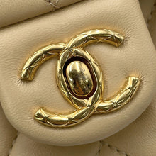将图像加载到图库查看器中,CHANEL Matelasse ChainShoulder Bag Beige Lambskin