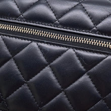 将图像加载到图库查看器中,CHANEL Matelasse PearlChain Mini Chain Wallet BlackAP2932 Lambskin