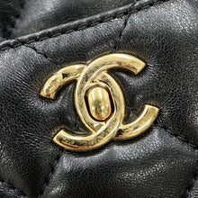 将图像加载到图库查看器中,CHANEL Matelasse Camera Case ChainShoulder Bag BlackAS5181 Lambskin