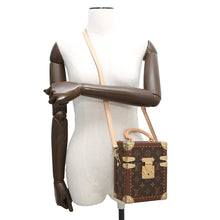 Load image into Gallery viewer, LOUIS VUITTON Camera box BeigeM10079 Monogram