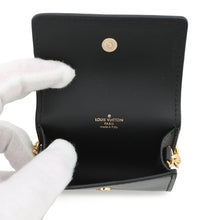 将图像加载到图库查看器中,LOUIS VUITTON Bijoux Sac/Earphone Holder LV Link NoirM00829 Leather