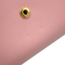Load image into Gallery viewer, Chloe Georgia Bi-fold Wallet Blush PinCHC16AP285H1Z6E4 Leather