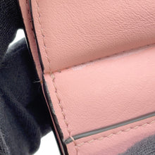 将图像加载到图库查看器中,Chloe Georgia Bi-fold Wallet Blush PinCHC16AP285H1Z6E4 Leather