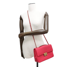将图像加载到图库查看器中,CHANEL Design Stitch ChainShoulder Bag Pink Lambskin