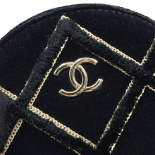将图像加载到图库查看器中,CHANEL Matelasse ChainShoulder Bag Black Velour Faux Pearl