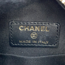 将图像加载到图库查看器中,CHANEL Matelasse ChainShoulder Bag Black Velour Faux Pearl
