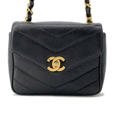 将图像加载到图库查看器中,CHANEL ★V Stitch ChainShoulder Bag Black Caviar Leather