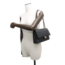 将图像加载到图库查看器中,CHANEL ★Matelasse Double Flap Chain Shoulder Bag BlackA01112 Caviar Leather Size 25