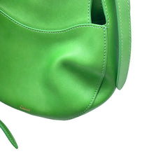 将图像加载到图库查看器中,Chloe ★Kiss Shoulder Bag Green Leather Size Small