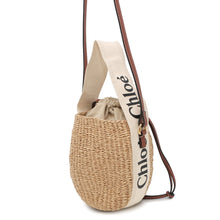 将图像加载到图库查看器中,Chloe Woody Small Basket BeigeCHC22SS381G55101 Straw Canvas