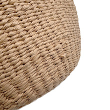 将图像加载到图库查看器中,Chloe Woody Small Basket BeigeCHC22SS381G55101 Straw Canvas
