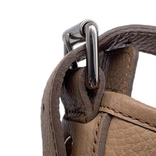 将图像加载到图库查看器中,BURBERRY ★One Shoulder Bag Beige Leather