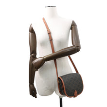 将图像加载到图库查看器中,CELINE Triomphe Folco Shoulder Bag Tan191502 PVC Leather Size Medium
