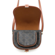 将图像加载到图库查看器中,CELINE Triomphe Folco Shoulder Bag Tan191502 PVC Leather Size Medium
