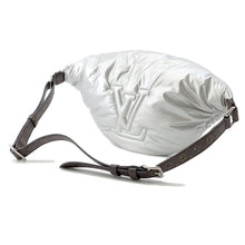 将图像加载到图库查看器中,LOUIS VUITTON Pillow Maxi Bumbag Silver/BrownM20971 Recycled MetallicNylon Monogram