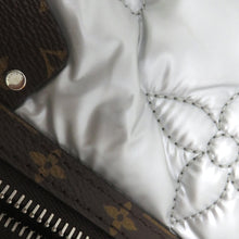 将图像加载到图库查看器中,LOUIS VUITTON Pillow Maxi Bumbag Silver/BrownM20971 Recycled MetallicNylon Monogram