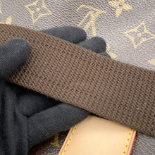 Load image into Gallery viewer, LOUIS VUITTON ★Sac Bosphore BrownM40043 Monogram