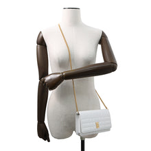 将图像加载到图库查看器中,BURBERRY Roller Clutch ChainShoulder White8066176 Leather