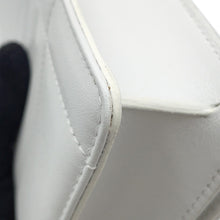 将图像加载到图库查看器中,BURBERRY Roller Clutch ChainShoulder White8066176 Leather