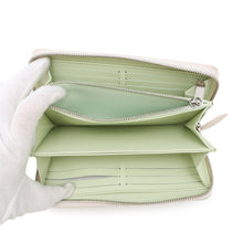 将图像加载到图库查看器中,LOUIS VUITTON Zippy Wallet Quartz/BeigeM83029 Mahina Reverse