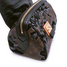 将图像加载到图库查看器中,LOUIS VUITTON carrousel Brown/NoirM40434 Monogram Fleur de Jae
