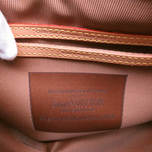 将图像加载到图库查看器中,LOUIS VUITTON carrousel Brown/NoirM40434 Monogram Fleur de Jae