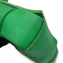 将图像加载到图库查看器中,Bottega Veneta ★Candy Cassette Shoulder Parakeet666688 Lambskin