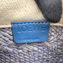 将图像加载到图库查看器中,LOEWE Square Pocket BlueC630G35X01 Ilaka Palm Calf Leather