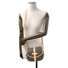 将图像加载到图库查看器中,LOUIS VUITTON Saumur BB Brown/BeigeM46740 Monogram Size BB