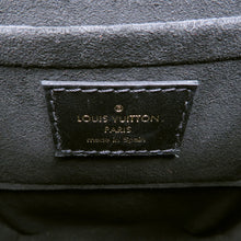 Load image into Gallery viewer, LOUIS VUITTON ★Camera box NoirM82465 Monogram Monogram Reverse Canvas