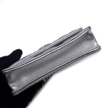 将图像加载到图库查看器中,CHANEL Star Motif Chain Card Case Silver Lambskin