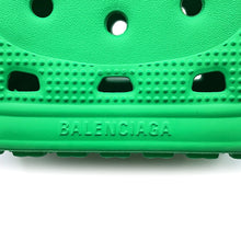 将图像加载到图库查看器中,BALENCIAGA Crocs Phone Holder Green702264 Rubber