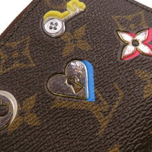 将图像加载到图库查看器中,LOUIS VUITTON Zippy Coin Purse PinkM64118 Monogram / Love Padlock