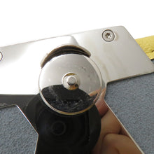 将图像加载到图库查看器中,LOUIS VUITTON ★Busi NM YellowM22618 Epi Leather