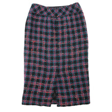 将图像加载到图库查看器中,CHANEL CC LogoButton TweedSkirt Size 36 Black/Pink/MulticolorP73672 Wool 79% Nylon17% Polyester4% Rhinestone
