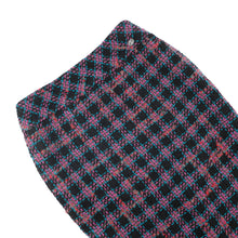 将图像加载到图库查看器中,CHANEL CC LogoButton TweedSkirt Size 36 Black/Pink/MulticolorP73672 Wool 79% Nylon17% Polyester4% Rhinestone