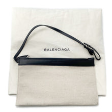 将图像加载到图库查看器中,BALENCIAGA Navy Kabas White/Black339933 Canvas Leather Size S