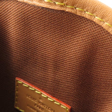 将图像加载到图库查看器中,LOUIS VUITTON Fold Me Pouch BrownM80874 Monogram