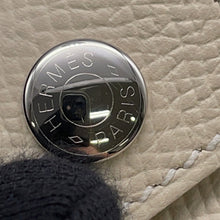 将图像加载到图库查看器中,HERMES H Tag Phone Case Craie Epsom