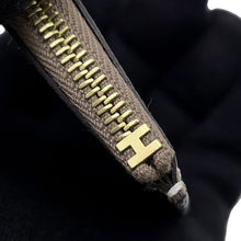 Load image into Gallery viewer, HERMES ★Roulis Roulis Slim Etoupe Chevre Myzore Goatskin